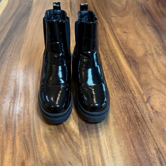 Diba Glossy Black Heeled Boots - Picture 2 of 11